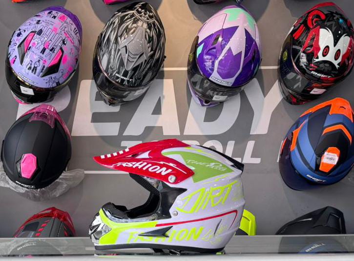 Casco KRM Cross | Certificación Americana y Ventilación Óptima - Imagen 3